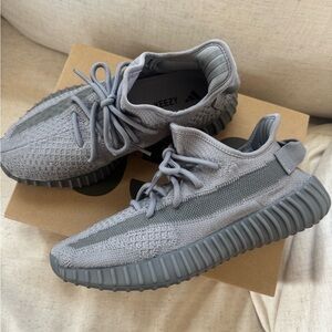 Yeezy 350 V2 Steel Grey 7M/8W